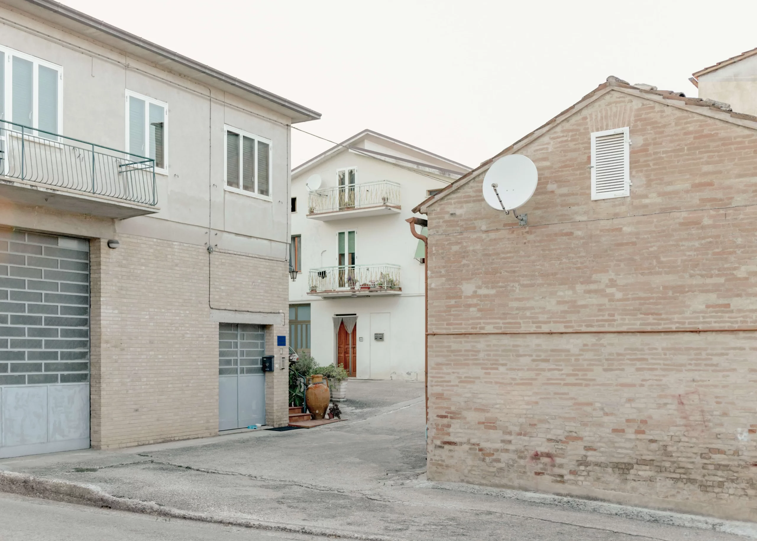 © FA — Fotografia dell'Architettura Sguardi Contemporanei L'Infinito Istante Martina Simonato